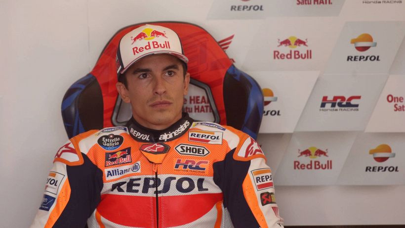MotoGP, continua il calvario di Marc Marquez: non sarà al via ad Assen